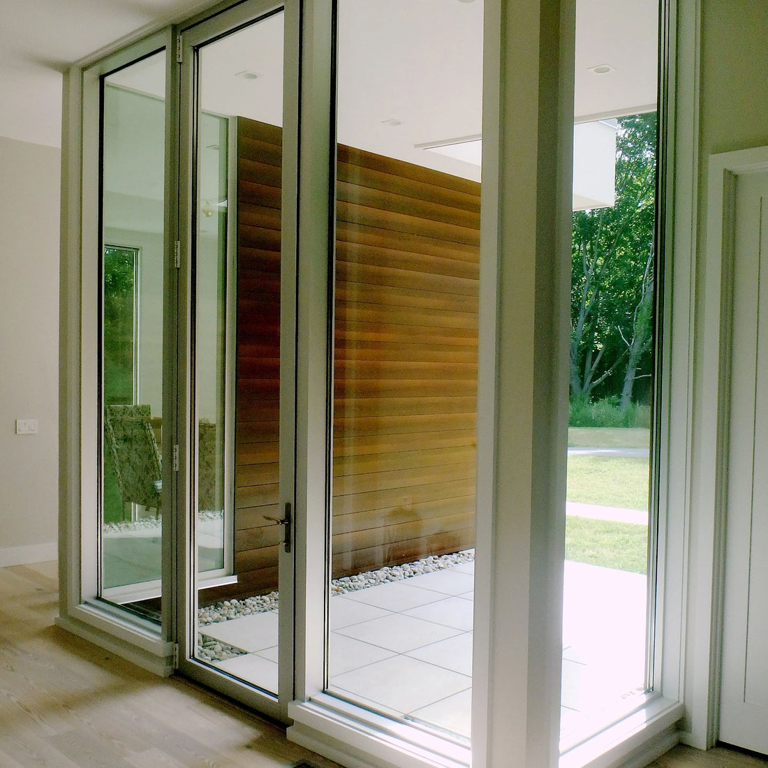 Aluminum Narrow Stile and Rail Hinged Entry Doors